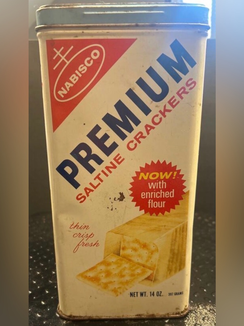 Vintage Nabisco Premium Saltine Carcker Tin